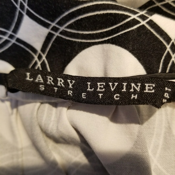 Black and white skirt - Picture 4 of 5